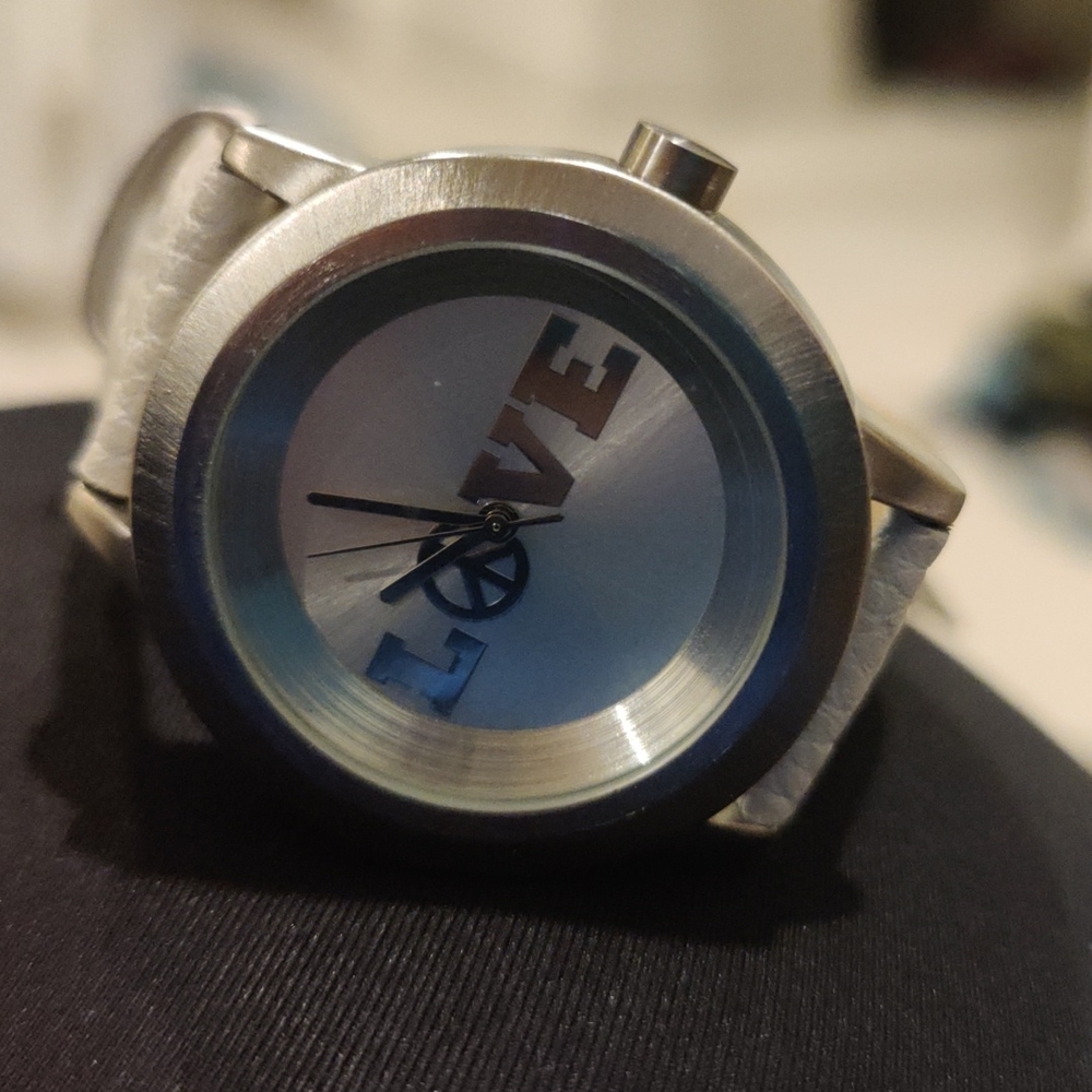 Lucky Brand women's watch "Love"